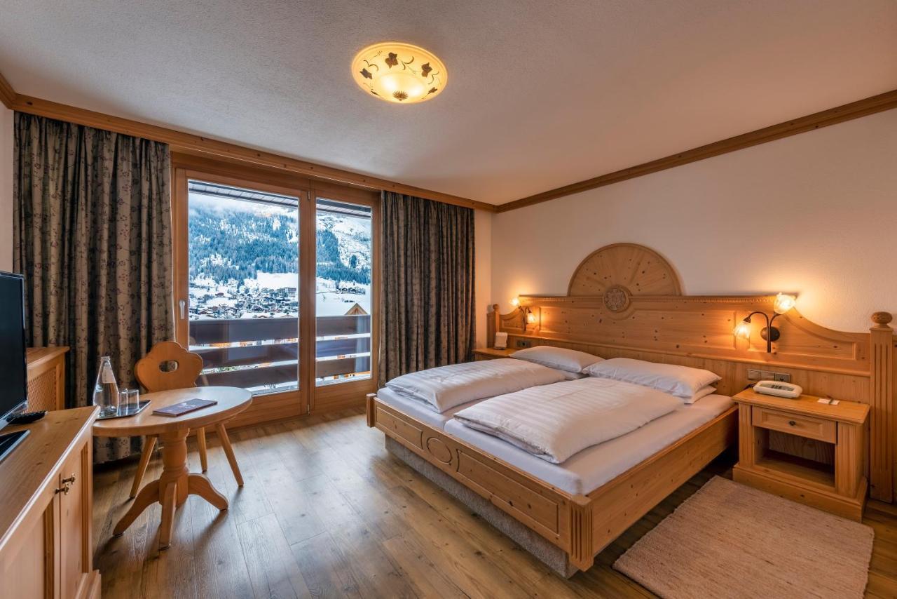 Posta Zirm Hotel กอร์วารา อิน บาเดีย ภายนอก รูปภาพ