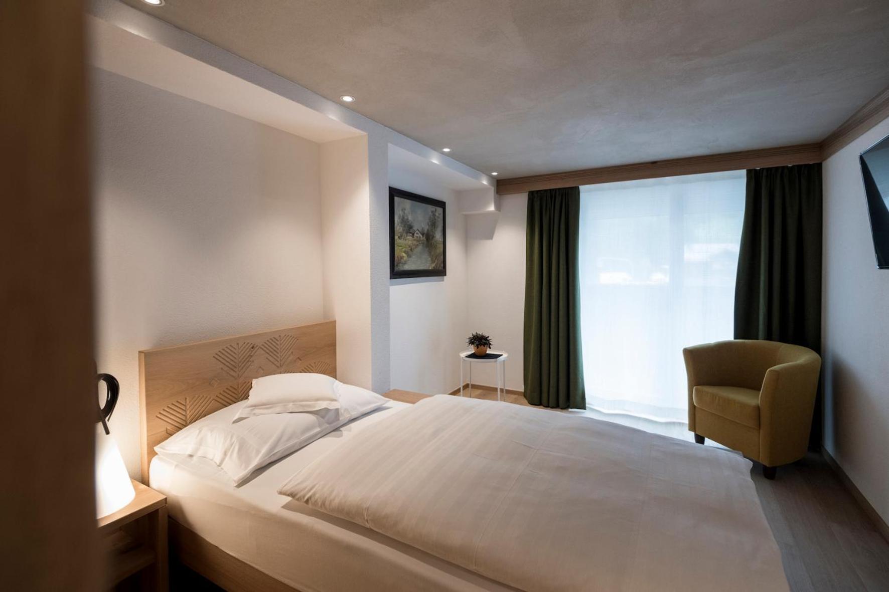 Posta Zirm Hotel กอร์วารา อิน บาเดีย ภายนอก รูปภาพ